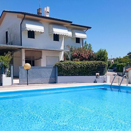 Luxury Villa Duna Verde Exterior photo